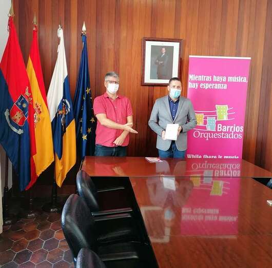 José Brito y Héctor Suárez, durante el encuentro/TA.